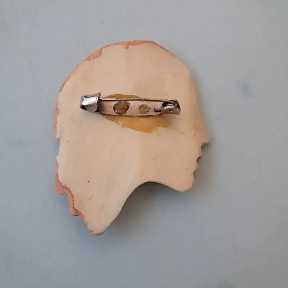 Pin - Picture 2 of 2